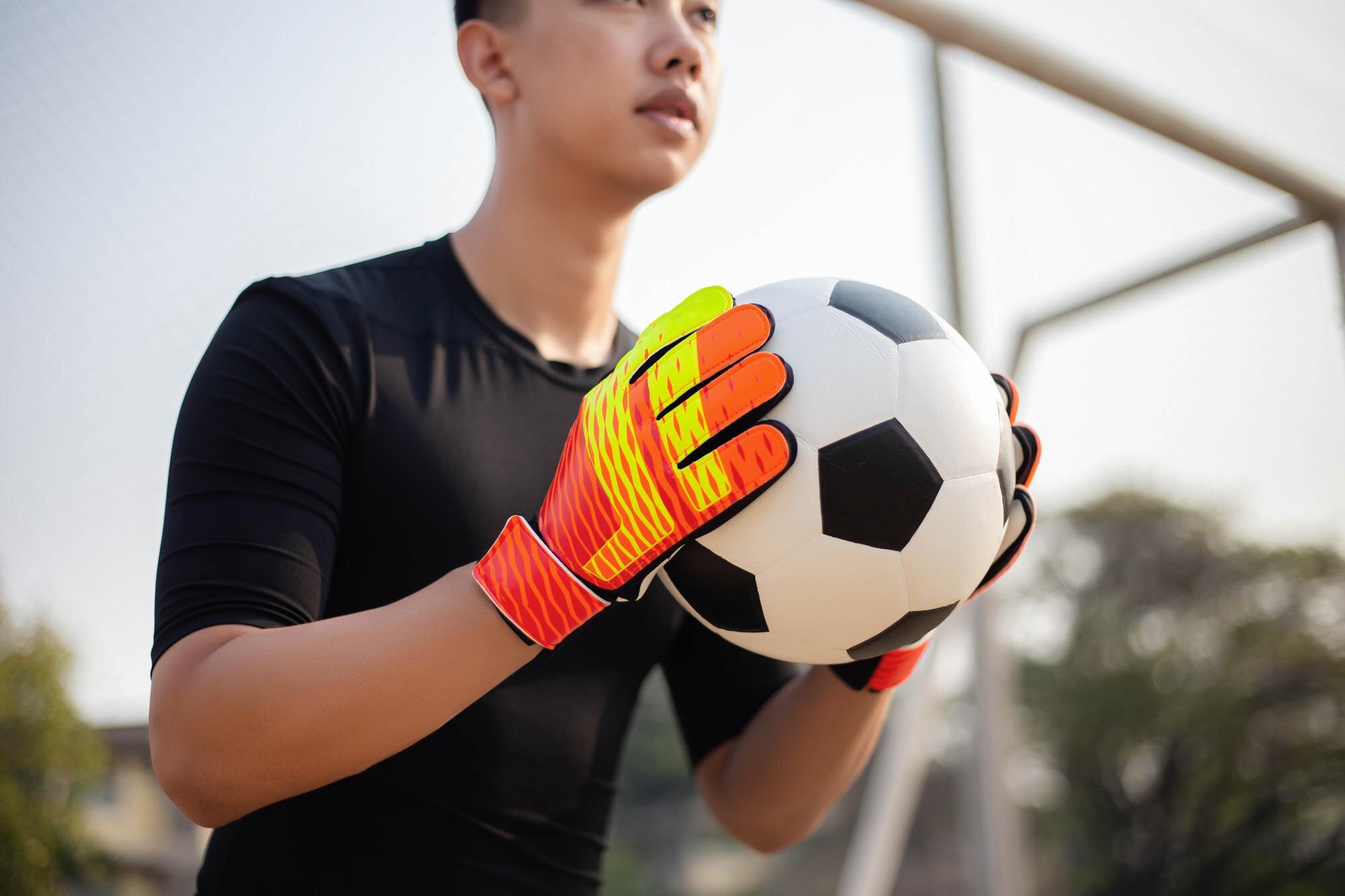 Why Uhlsport Gear Goes the Distance: Inside the Durability Standards with Klubsport